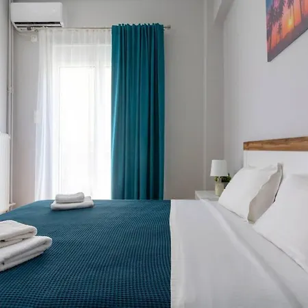 Chic & Minimal Apt. 5 Min From Metro Athens